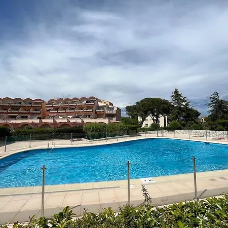 4 Personnes Mer, Piscine, Parking, Tennis, Wifi Антиб