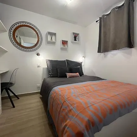 Apartment 4 Personnes Mer, Piscine, Parking, Tennis, Wifi Antibes