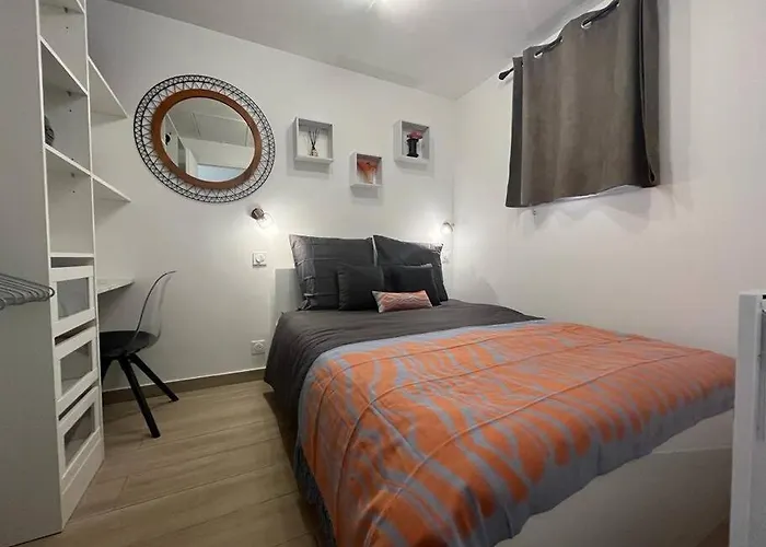 דירה 4 Personnes Mer, Piscine, Parking, Tennis, Wifi אנטיב